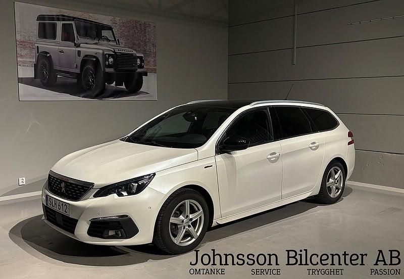Vit Begagnad 2018 Peugeot 308 SW GT-line Kombi | 129 900 kr (Marknadspris) - Bild 1/4