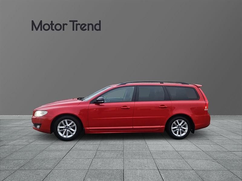 Begagnad Volvo V70 192 HK (141 kW) 2016 Röd Kombi