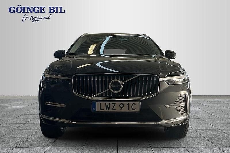 Begagnad Volvo XC60 Core 355 HK (261 kW) 2022 Grå SUV