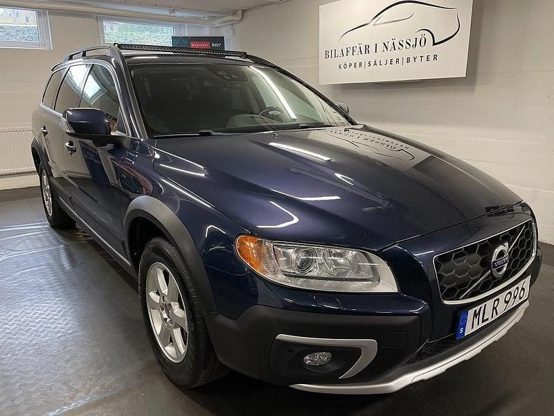 Blå Begagnad 2014 Volvo XC70 Momentum SUV | 118 900 kr (Marknadspris) - Bild 1/4