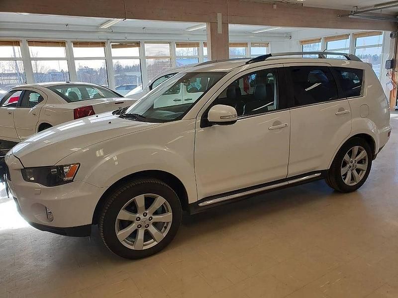 Begagnad 2009 Mitsubishi Outlander SUV | 73 000 kr - Bild 1/4