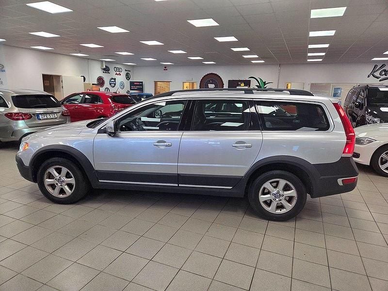 Silver (silvermet) Begagnad 2014 Volvo XC70 SUV | 269 500 kr (Dyr) - Bild 1/4