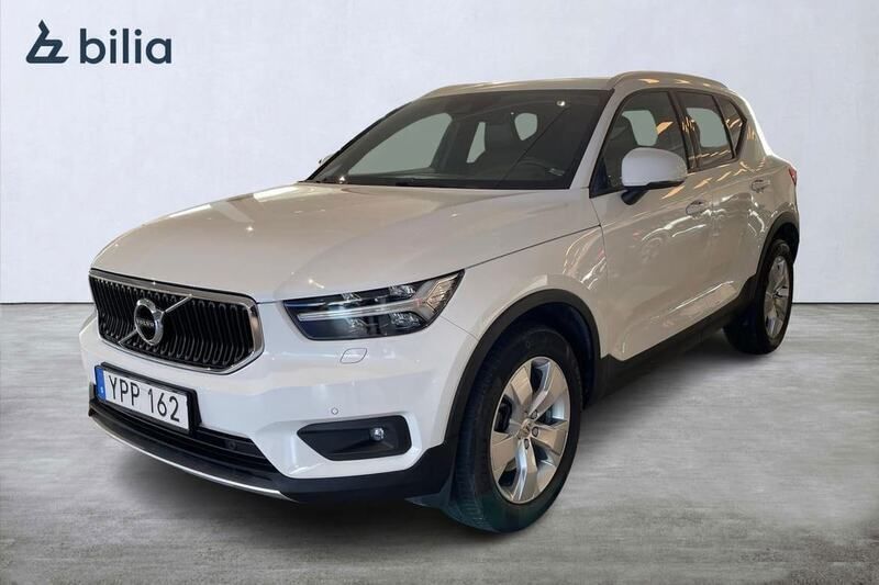 Vit Begagnad 2018 Volvo XC40 Momentum SUV | 284 900 kr (Superpris) - Bild 1/3