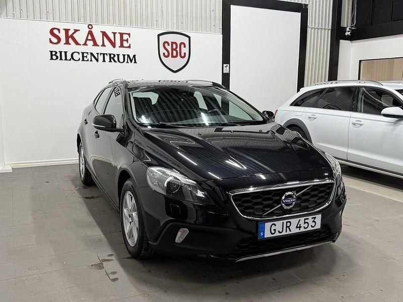 Begagnad Volvo V40 CC Momentum 116 HK (85 kW) 2014 Svart Kombi