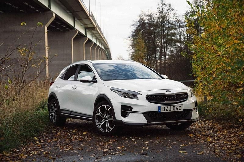 Vit Begagnad 2020 Kia XCeed Advance SUV | 190 000 kr (Bra pris) - Bild 1/4
