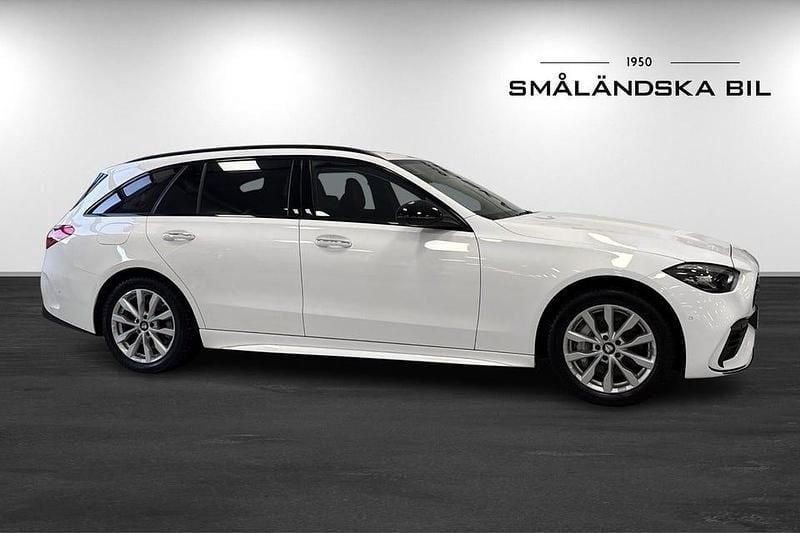 Begagnad Mercedes C300 AMG line 313 HK (230 kW) 2023 Vit Kombi