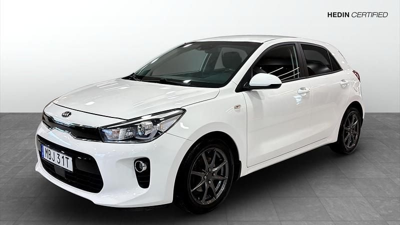 Vit (white) Begagnad 2020 Kia Rio Halvkombi | 149 900 kr (Marknadspris) - Bild 1/4