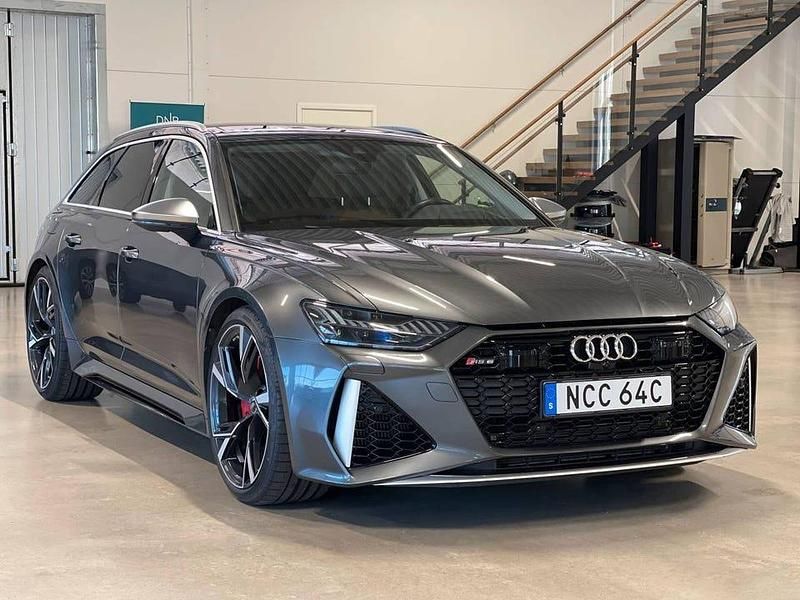 Begagnad Audi RS6 Exclusive 600 HK (441 kW) 2020 Grå Kombi