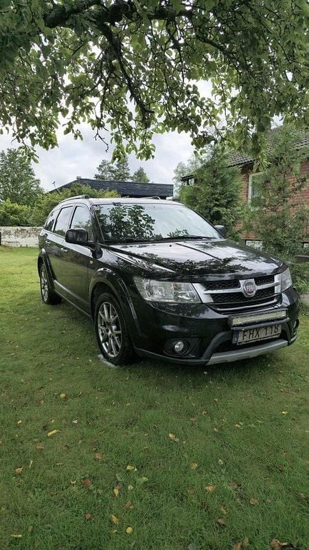 Svart Begagnad 2014 Fiat Freemont SUV | 50 000 kr (Bra pris) - Bild 1/4
