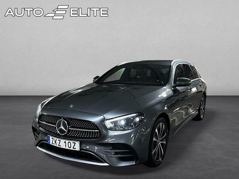 Grå Begagnad 2021 Mercedes E300 AMG Kombi | 229 800 kr (Marknadspris) - Bild 1/4