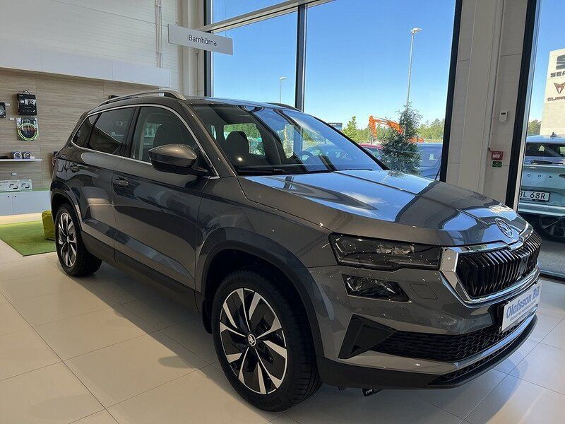 Grå Begagnad 2022 Skoda Karoq Style SUV | 469 900 kr - Bild 1/4