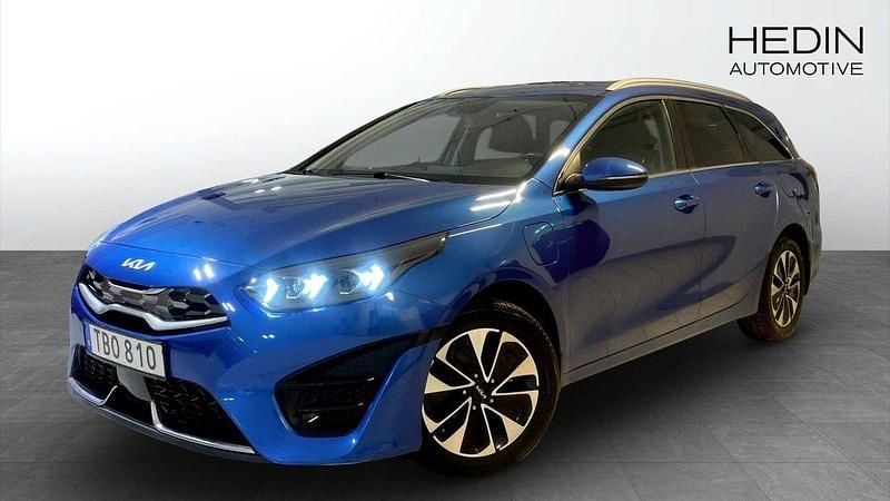 Blå (blue) Begagnad 2023 Kia Ceed Sportswagon Advance Kombi | 259 900 kr (Marknadspris) - Bild 1/4