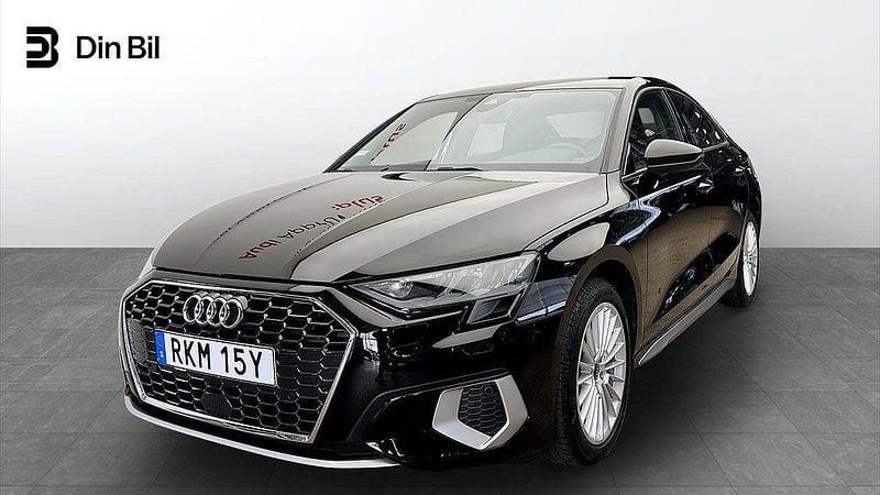 Brilliantsvart Begagnad 2022 Audi A3 Advanced Plus Sedan | 299 000 kr (Marknadspris) - Bild 1/4