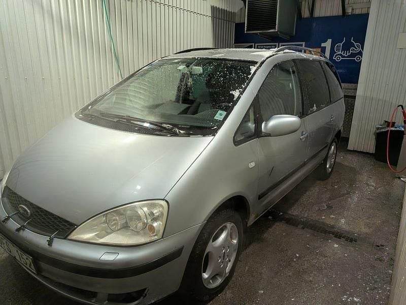 Begagnad 2003 Ford Galaxy Minibuss | 18 000 kr - Bild 1/4