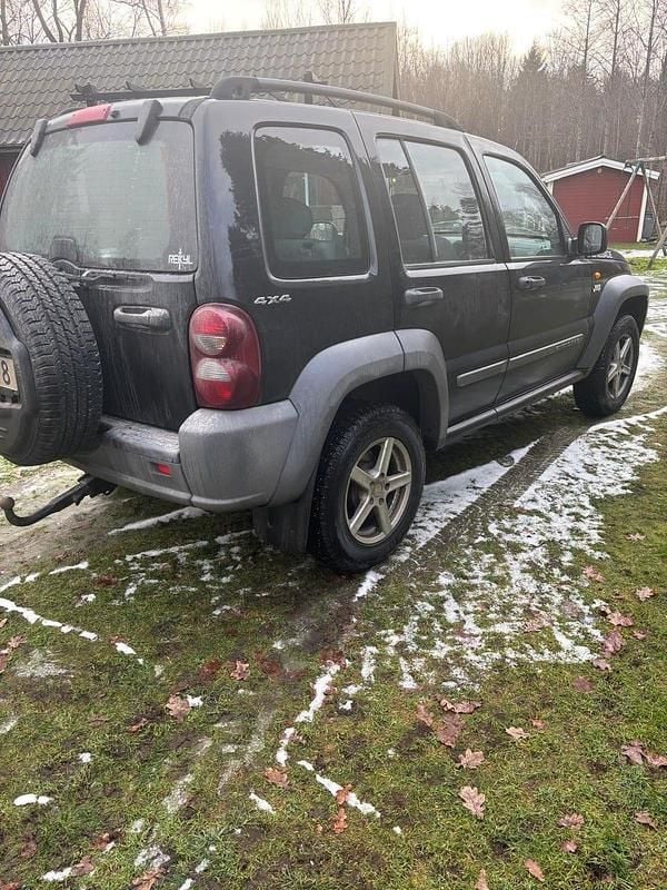 Begagnad 2005 Jeep Cherokee SUV | 45 000 kr - Bild 1/3
