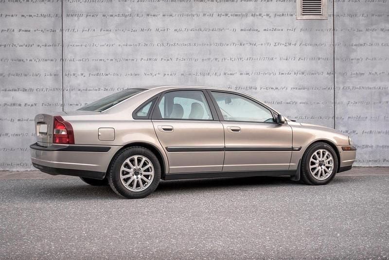Begagnad 2002 Volvo S80 Sedan | 54 500 kr - Bild 1/3