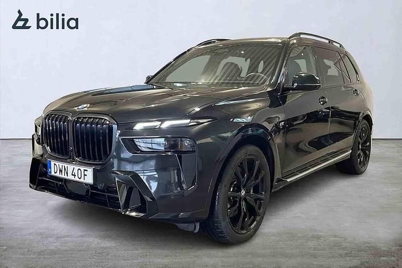 Svart Begagnad 2026 BMW X7 SUV | 1 399 900 kr - Bild 1/1