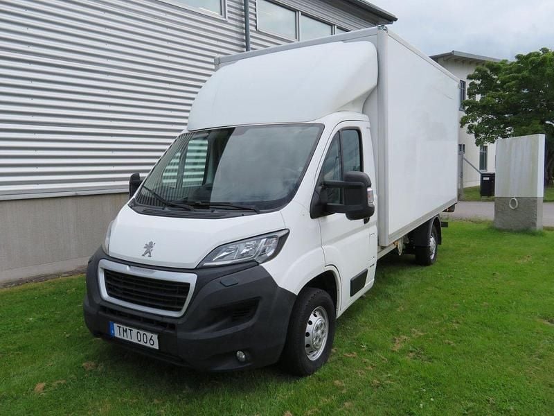 Vit Begagnad 2018 Peugeot Boxer Van | 149 000 kr (Lite dyr) - Bild 1/4