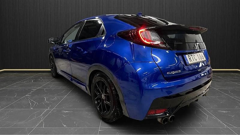 Begagnad Honda Civic Sport 141 HK (103 kW) 2015 Blå Halvkombi