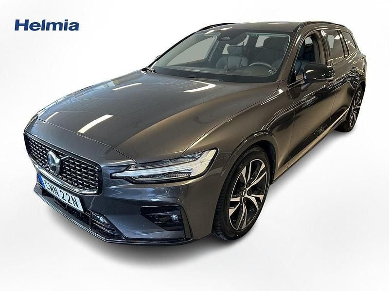 Grå Begagnad 2023 Volvo V60 Plus Kombi | 374 900 kr (Marknadspris) - Bild 1/4