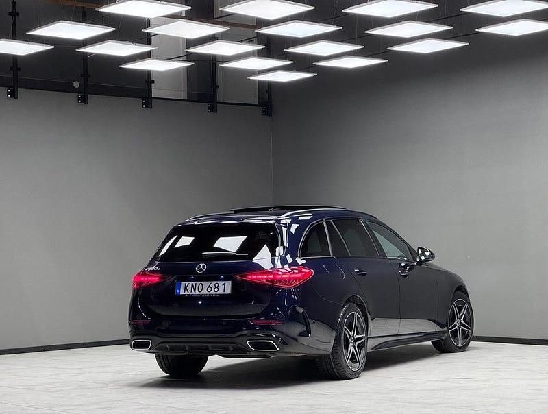 Begagnad Mercedes C300 313 HK (230 kW) 2023 Blå Kombi