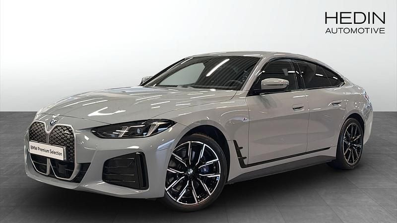 Begagnad BMW i4 Comfort Edition 250 kW (340 HK) 2025 Blå Sedan