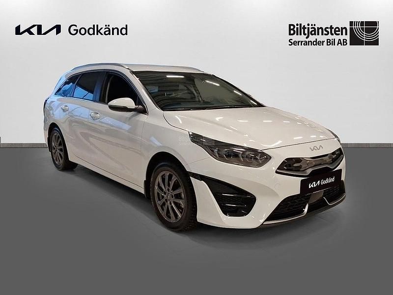 Begagnad Kia Ceed Sportswagon Advance 141 HK (103 kW) 2023 Vit Kombi