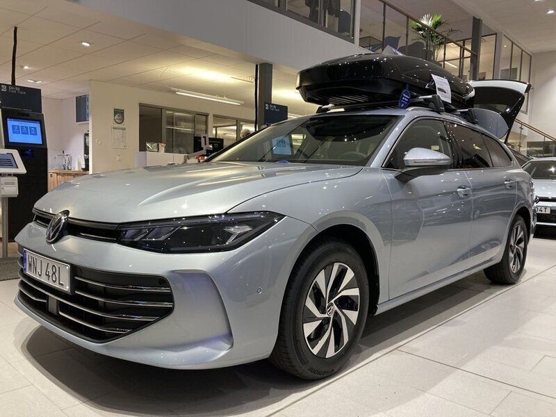 Silver Ny 2024 VW Passat Business Kombi | 3 295 kr - Bild 1/4