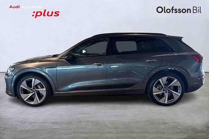 Grå Begagnad 2024 Audi Q8 e-tron SUV | 759 900 kr (Lite dyr) - Bild 1/1
