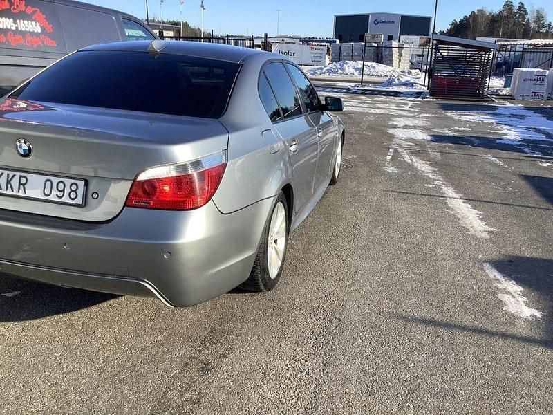 Begagnad BMW 530 M Sport 258 HK (189 kW) 2007 Grå Sedan