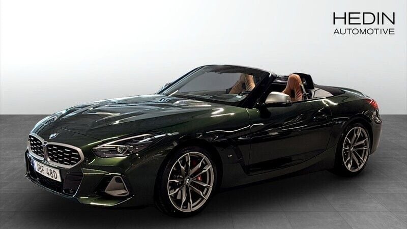Grön (green) Begagnad 2025 BMW Z4 M Sport Cab | 748 700 kr (Dyr) - Bild 1/4