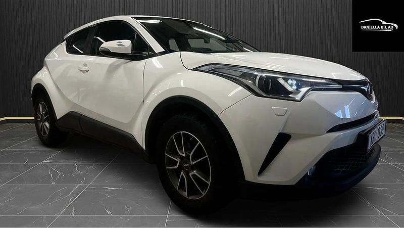 Begagnad Toyota C-HR Multidrive S 116 HK (85 kW) 2018 Vit SUV