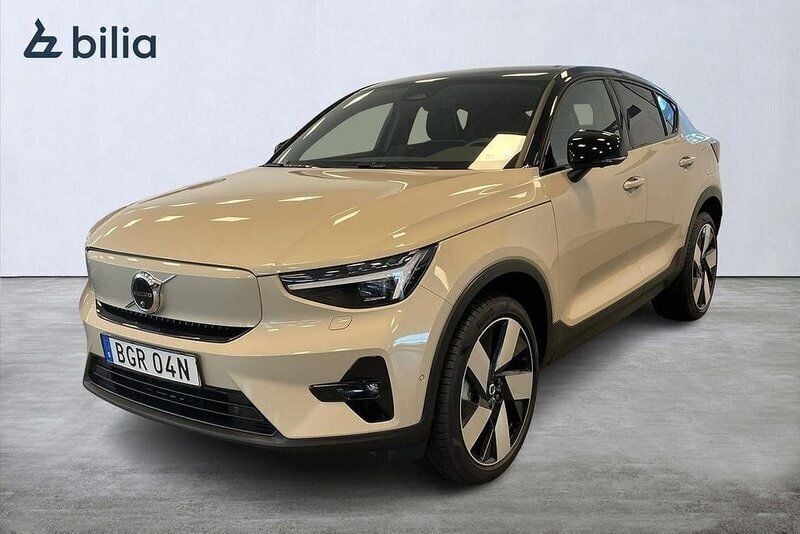 Ljusbrun Begagnad 2024 Volvo EC40 Performance SUV | 549 900 kr - Bild 1/3