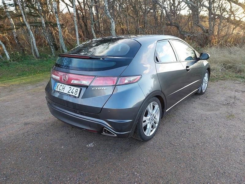 Begagnad Honda Civic 140 HK (102 kW) 2010 Halvkombi