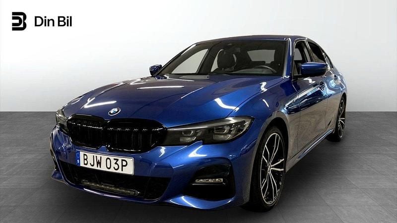 Blå Begagnad 2020 BMW 320 M Sport Sedan | 289 900 kr (Marknadspris) - Bild 1/4