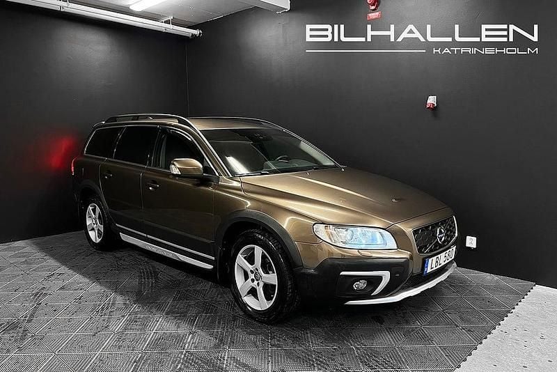 Brun Begagnad 2015 Volvo XC70 Standard Kombi | 104 700 kr (Superpris) - Bild 1/4