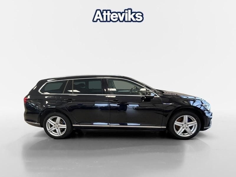 Begagnad VW Passat GTE 220 HK (161 kW) 2016 Svart Kombi
