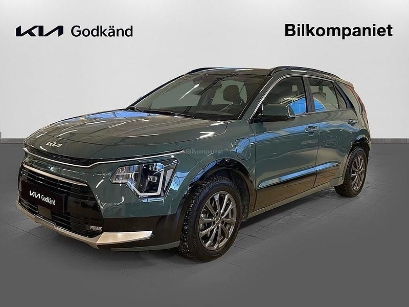 Grön Begagnad 2023 Kia Niro SUV | 348 900 kr (Marknadspris) - Bild 1/4