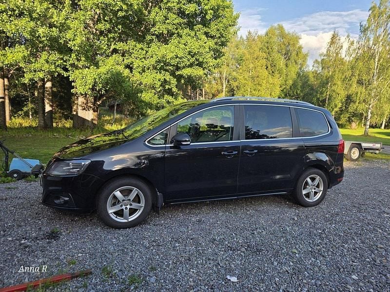 Svart Begagnad 2013 Seat Alhambra Ecomotive Minibuss | 38 000 kr (Bra pris) - Bild 1/4