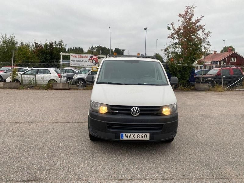 Vit Begagnad 2015 VW T5 Van | 85 900 kr (Superpris) - Bild 1/4
