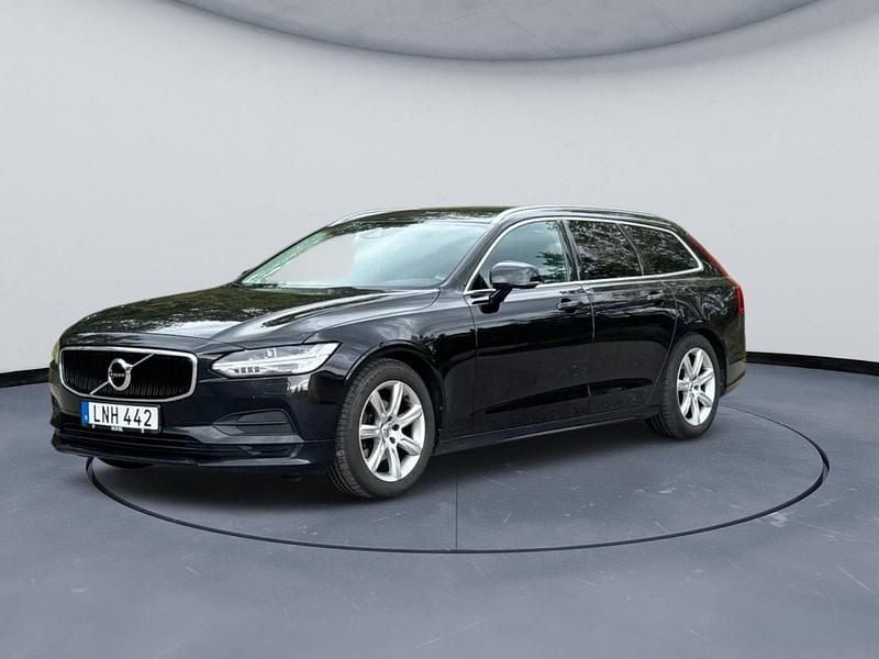 Svart Begagnad 2018 Volvo V90 Momentum Kombi | 185 000 kr (Marknadspris) - Bild 1/4