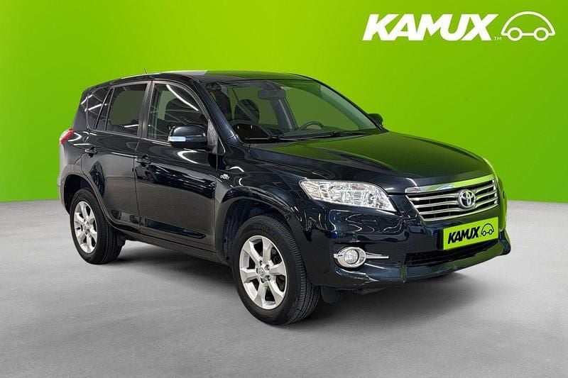 Blå Begagnad 2010 Toyota RAV4 SUV | 124 900 kr (Marknadspris) - Bild 1/4