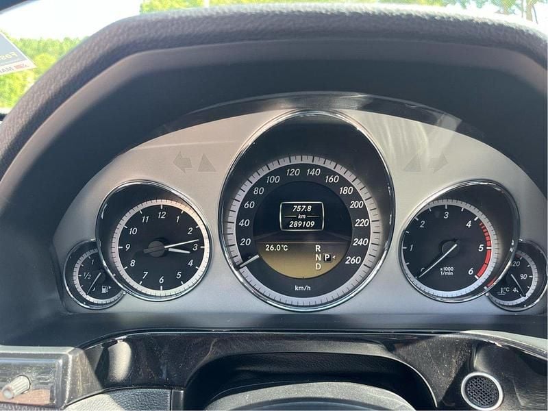 Brun Begagnad 2011 Mercedes E350 AMG Kombi | 120 000 kr (Marknadspris) - Bild 1/4