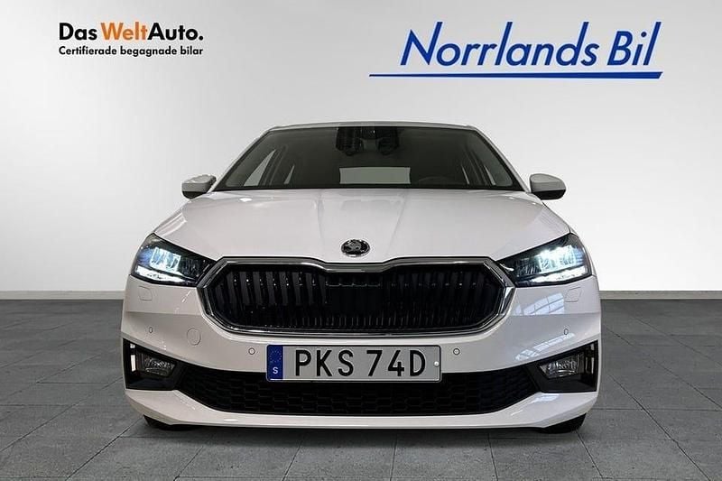 Begagnad Skoda Fabia Style 110 HK (80 kW) 2022 Candy white Halvkombi