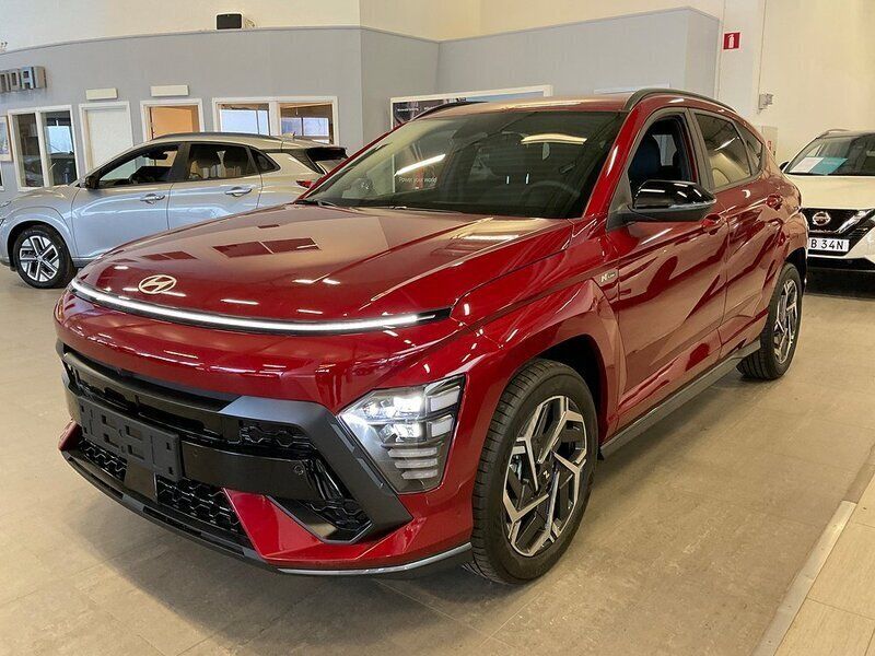 Röd Begagnad 2023 Hyundai Kona N Line SUV | 357 660 kr (Marknadspris) - Bild 1/4