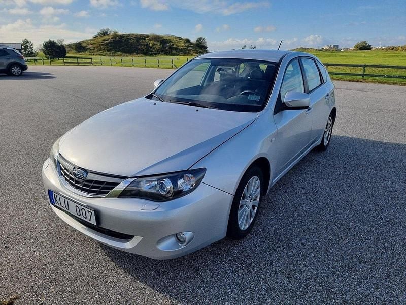 Silver Begagnad 2008 Subaru Impreza Halvkombi | 54 000 kr (Marknadspris) - Bild 1/4