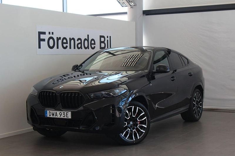 Svart Begagnad 2025 BMW X6 Comfort Edition SUV | 1 087 700 kr (Bra pris) - Bild 1/4