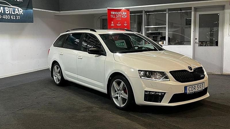 Begagnad Skoda Octavia RS 184 HK (135 kW) 2014 Vit Halvkombi