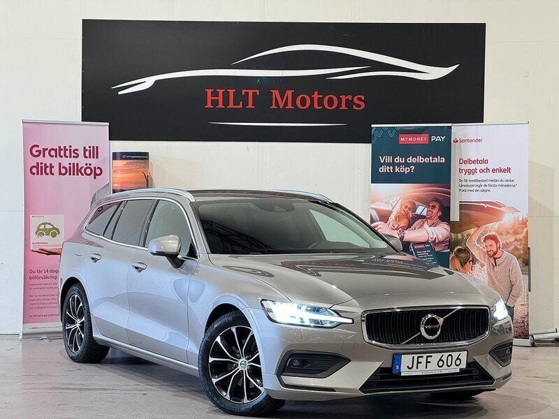 Grå Begagnad 2020 Volvo V60 Momentum Kombi | 264 900 kr (Marknadspris) - Bild 1/4