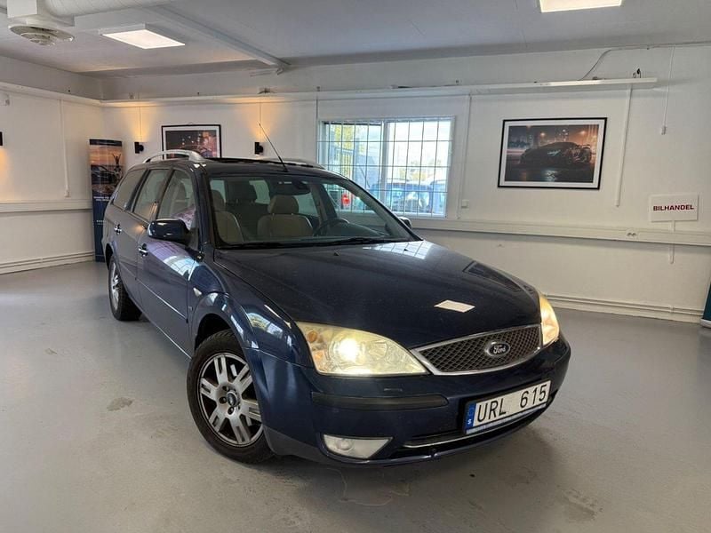 Mörkblå Begagnad 2003 Ford Mondeo Kombi | 34 800 kr (Lite dyr) - Bild 1/4